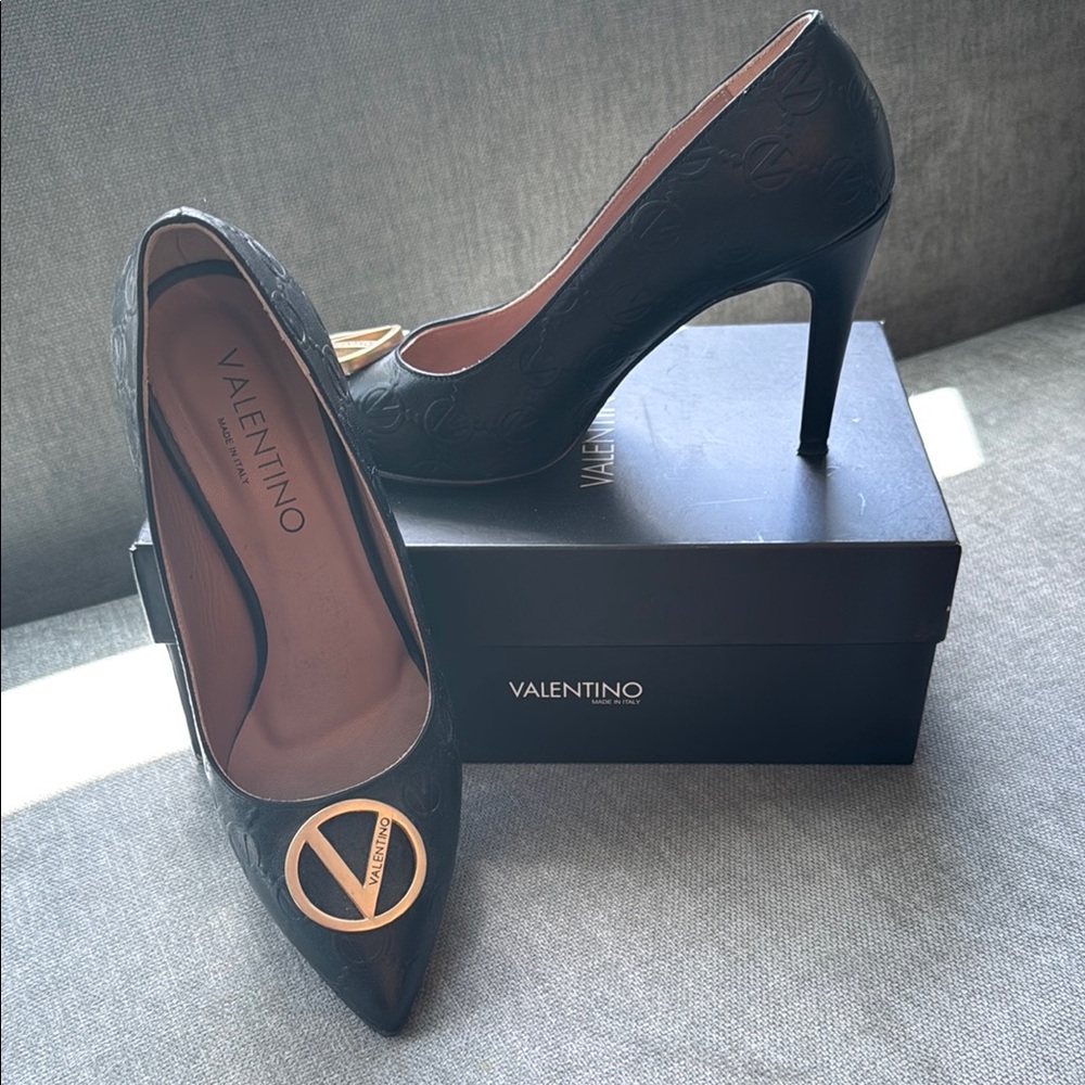 Valentino By Mario Valentino Black and Gold Stiletto Heels